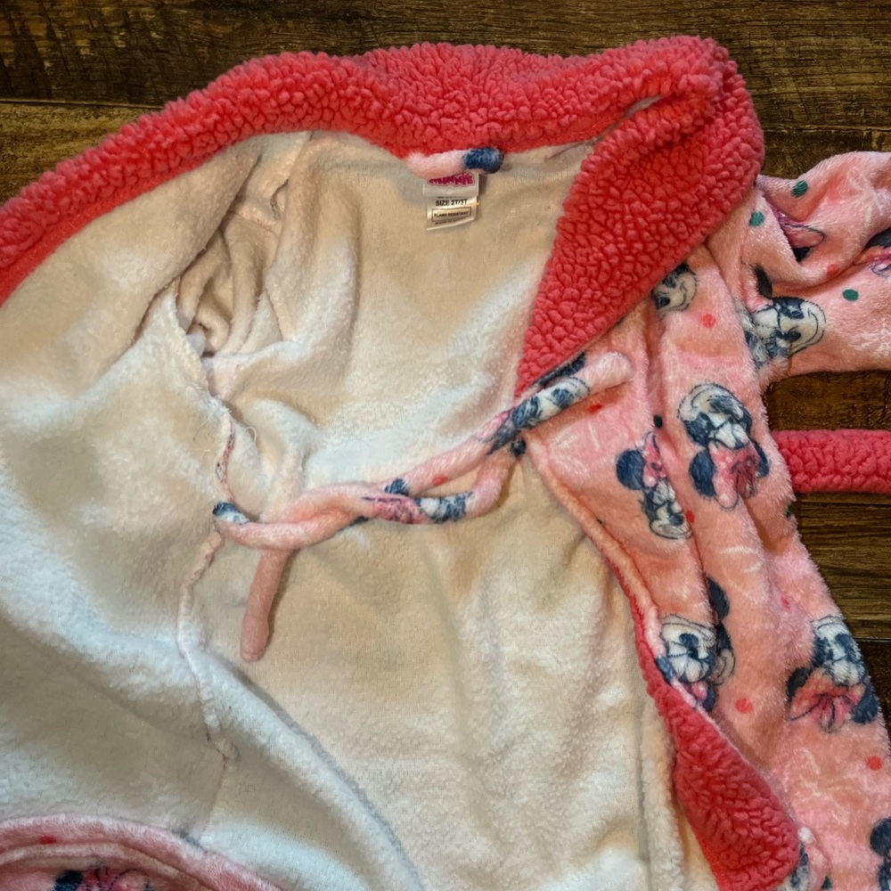Minnie Mouse Pink Fleece Robe - Picture 3 of 3